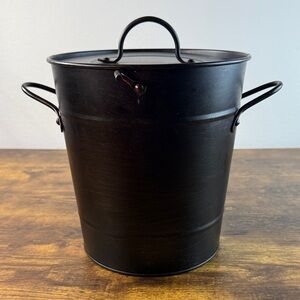 Black Metal Storage Ice Bucket with Lid